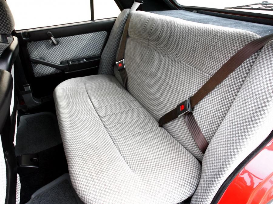  Lancia Delta 1979 года  (фото 26 из 35)